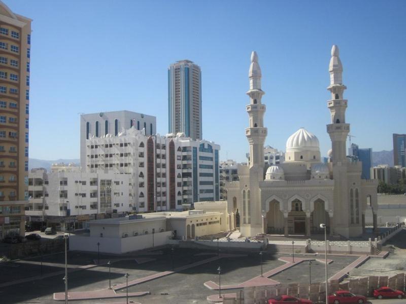Royal Hotel Apartment Kalba Eksteriør billede