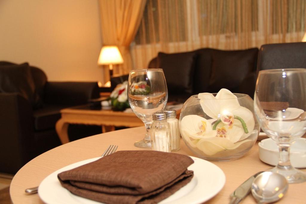 Royal Hotel Apartment Kalba Eksteriør billede